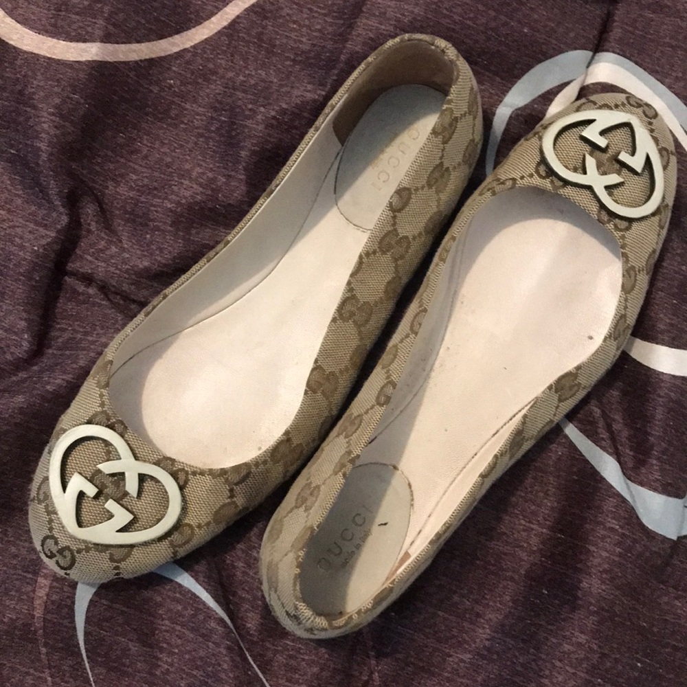 Gucci flats
